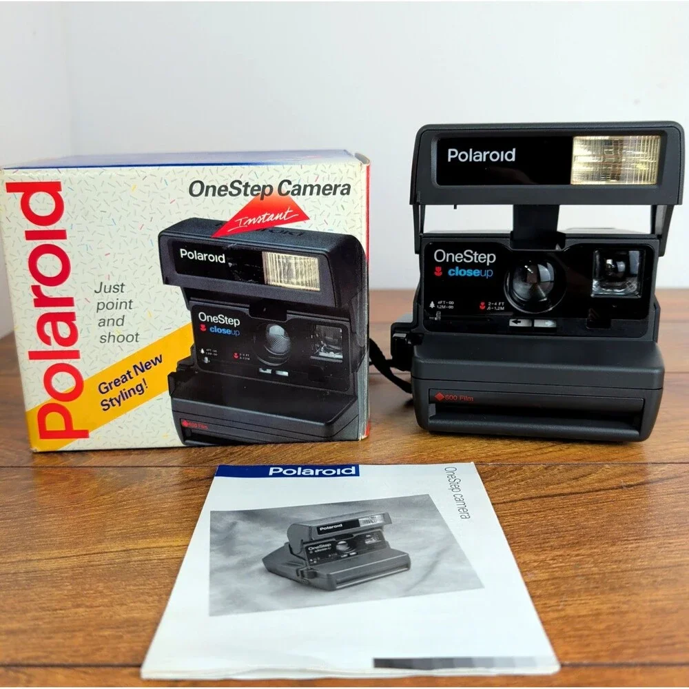 Polaroid One Step Close Up 600 Film Instant Camera Vintage Black W/ Box & Strap